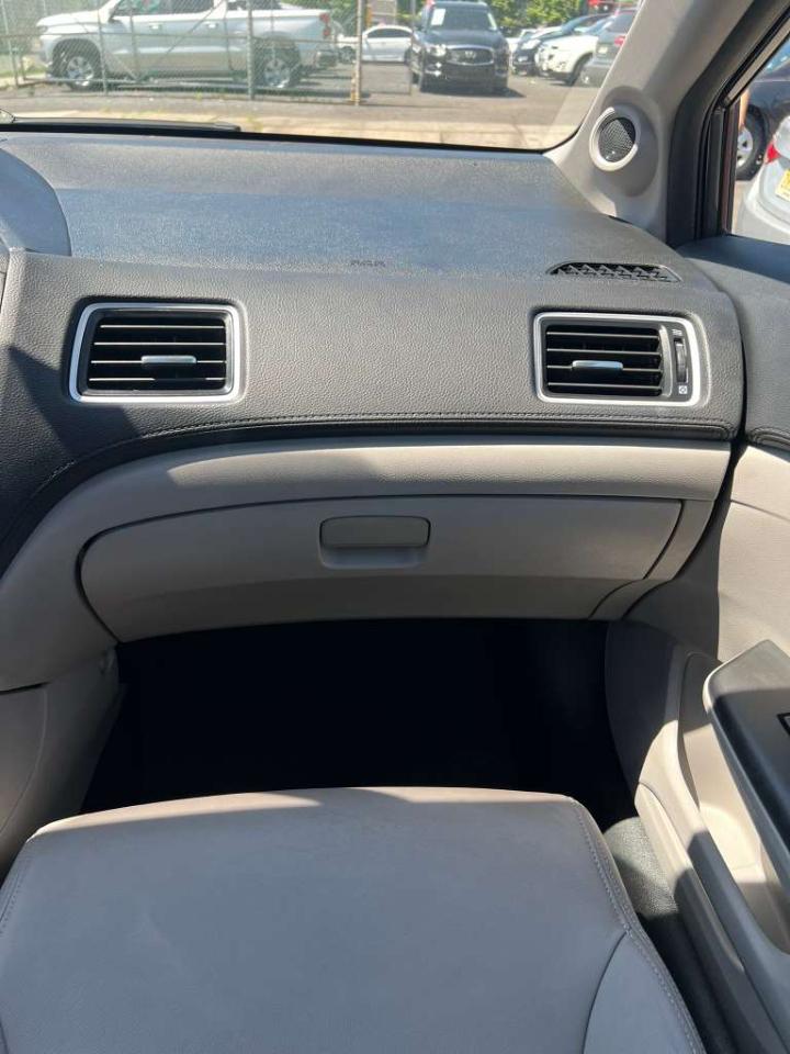 Honda Civic EX-L Sedan 5-Speed AT 2013