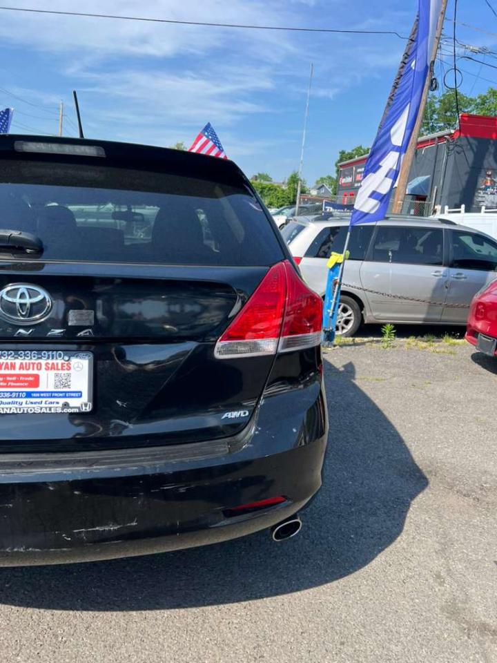 Toyota Venza 4D SUV AWD 2010