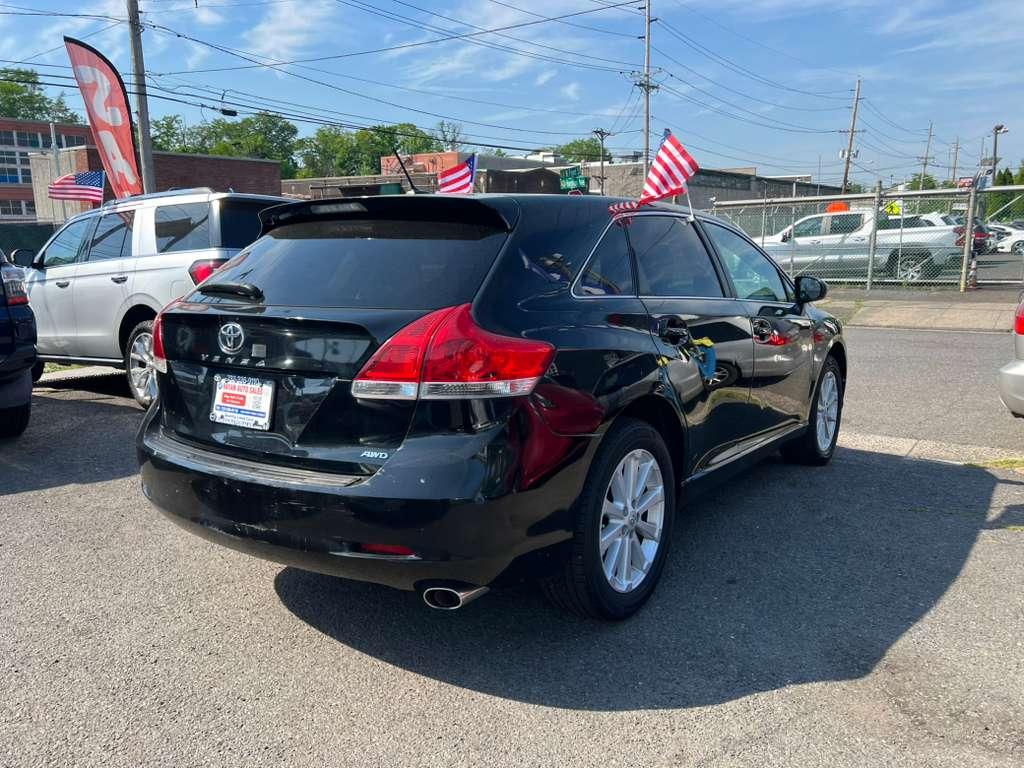 Toyota Venza 4D SUV AWD 2010