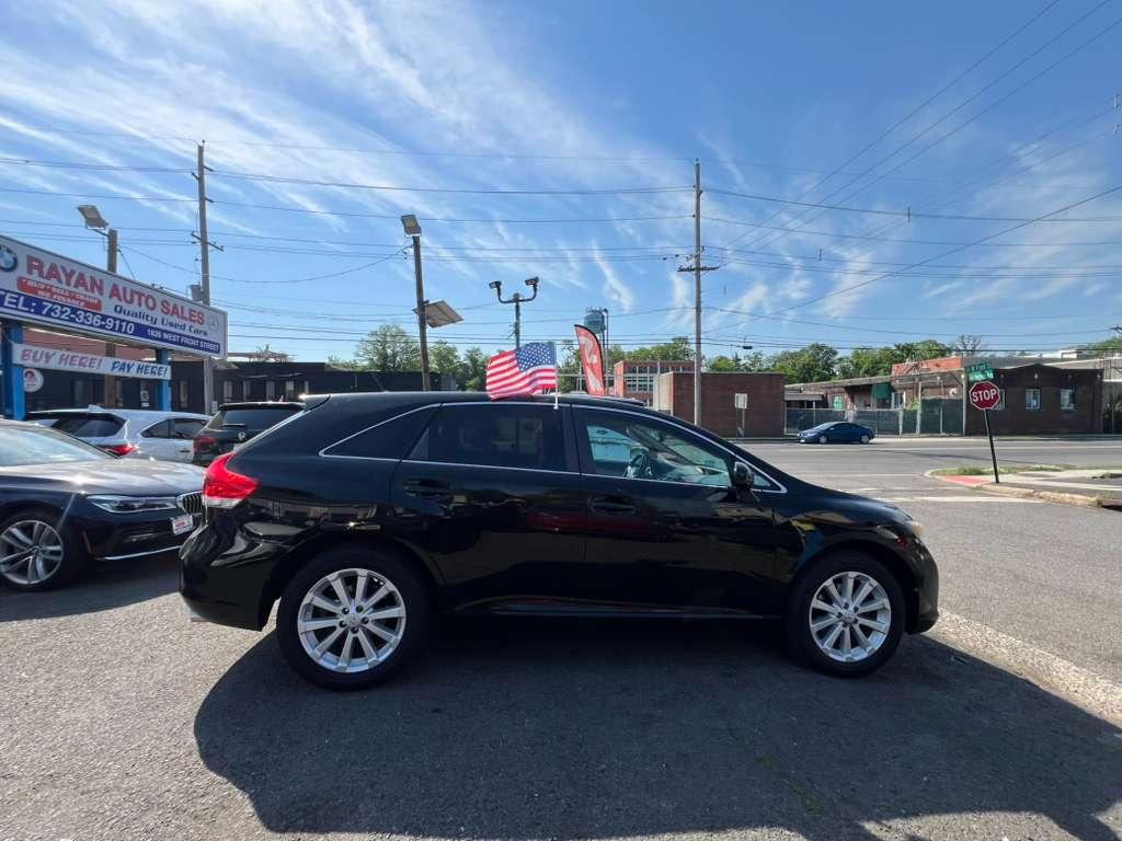 Toyota Venza 4D SUV AWD 2010