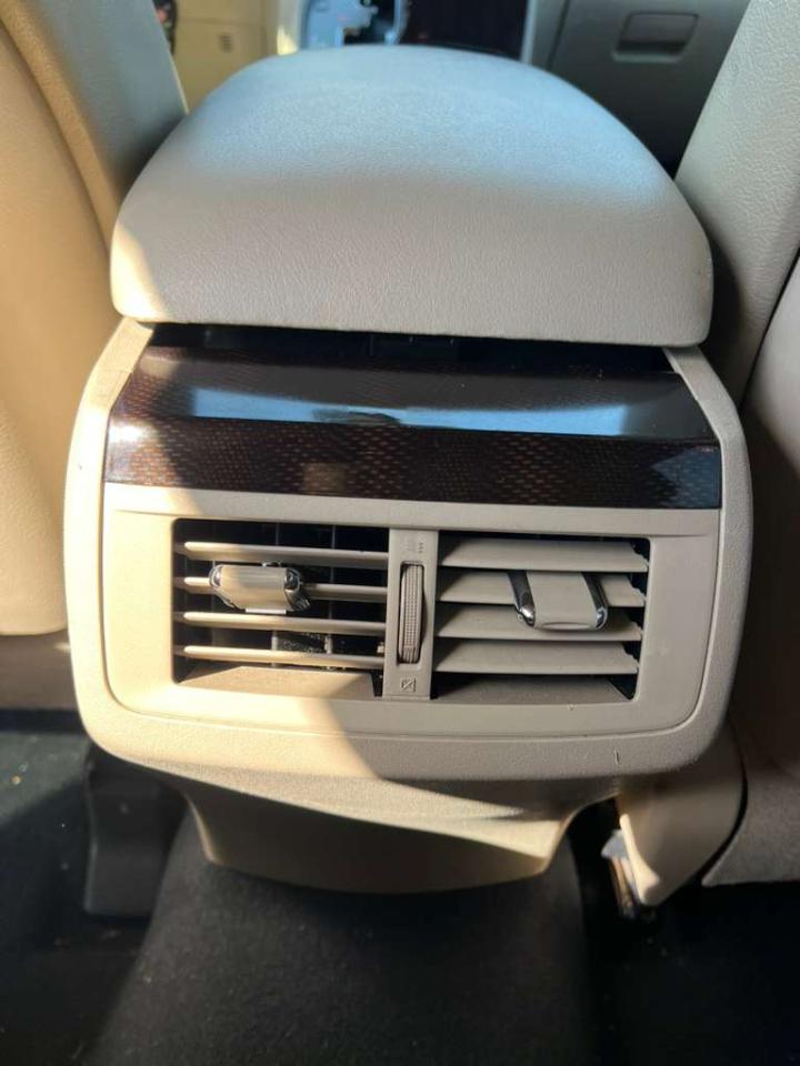 Toyota Venza 4D SUV AWD 2010
