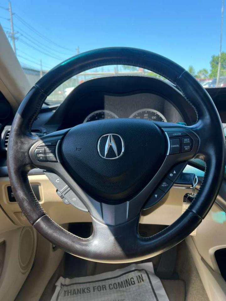Acura TSX 5-speed AT 2012