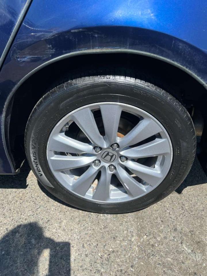 Honda Accord EX-L V-6 Sedan AT 2011