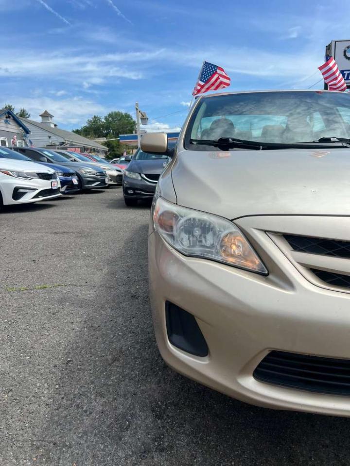 Toyota Corolla LE 2012