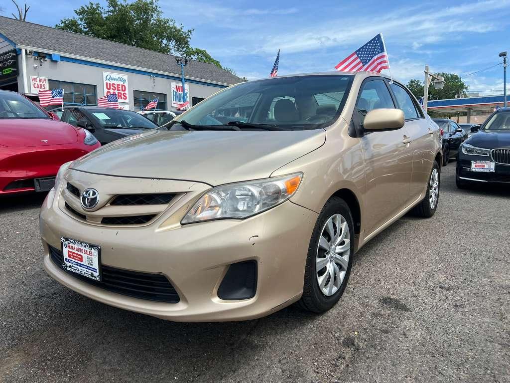 Toyota Corolla LE 2012