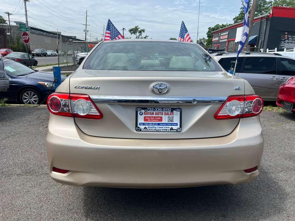 Toyota Corolla LE 2012