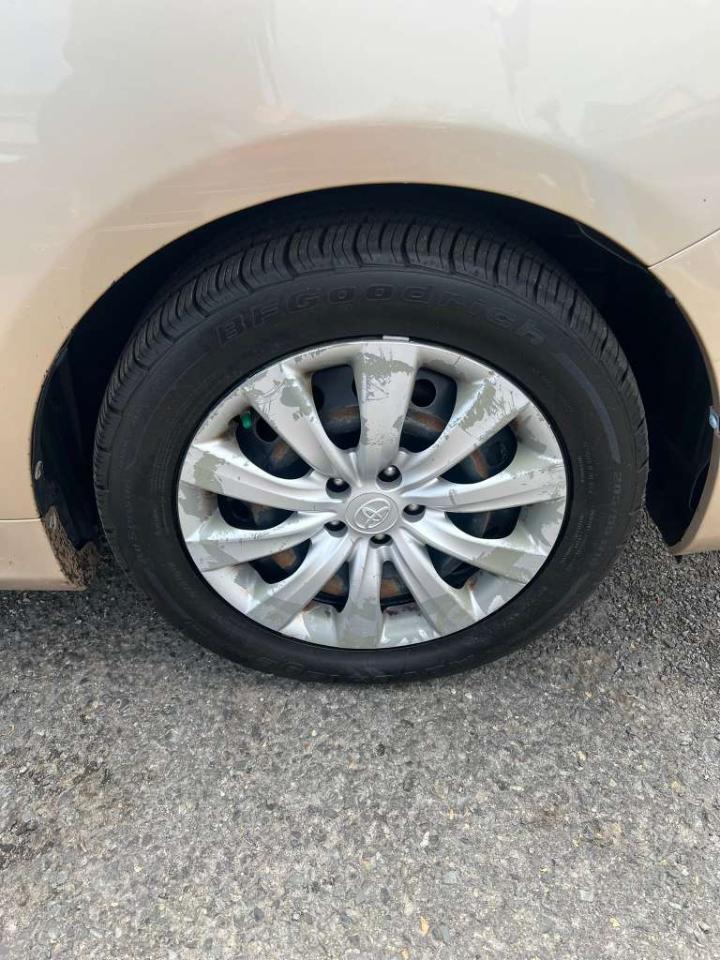 Toyota Corolla LE 2012