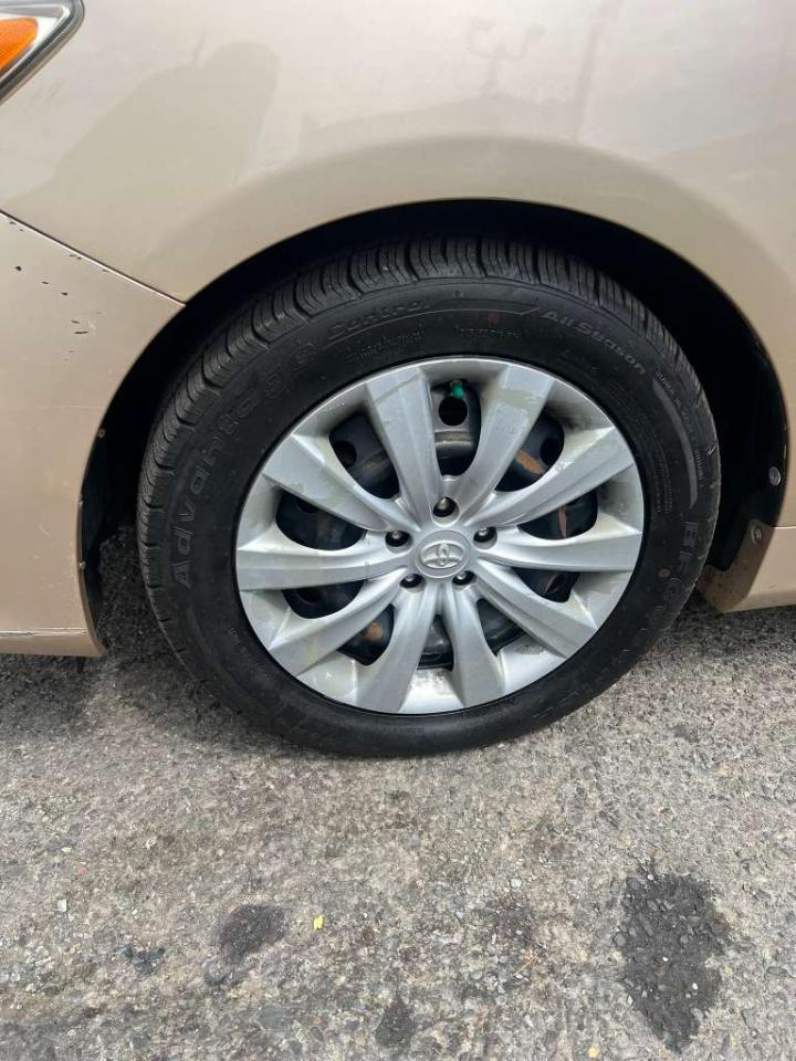 Toyota Corolla LE 2012