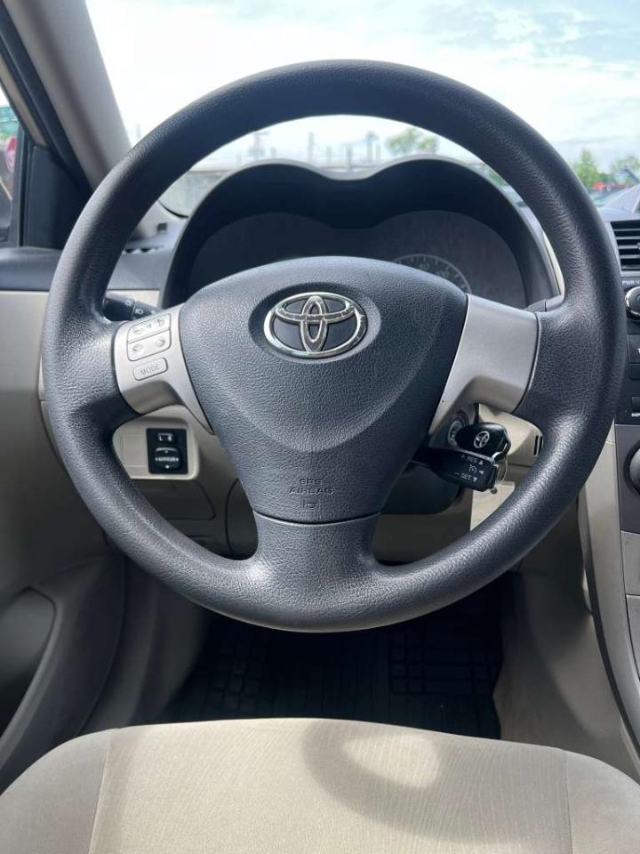 Toyota Corolla LE 2012