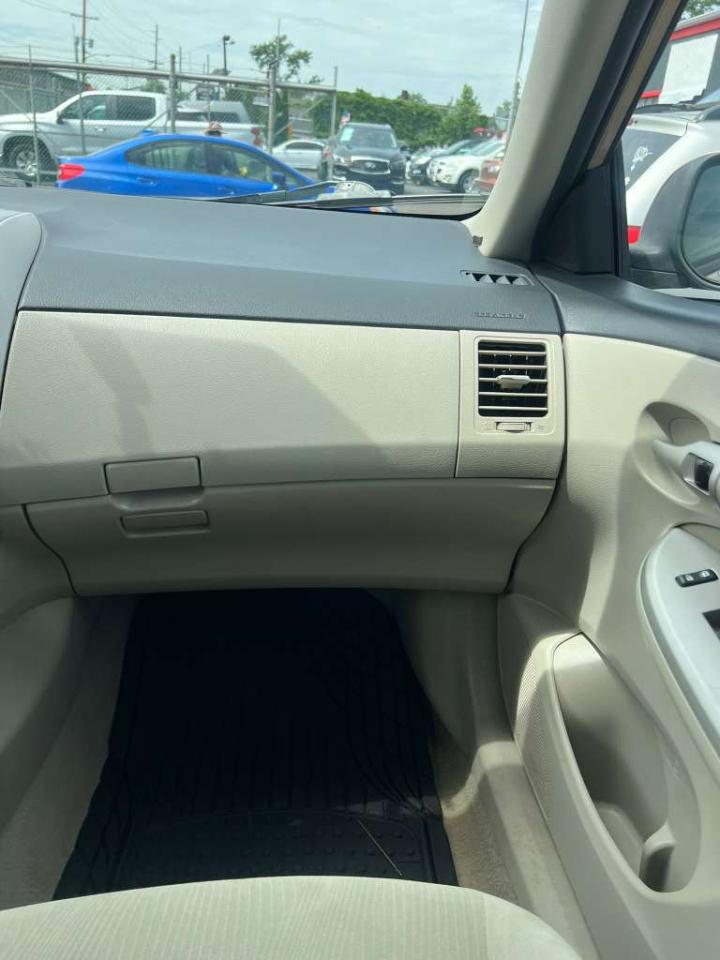 Toyota Corolla LE 2012