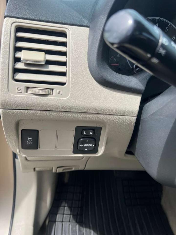 Toyota Corolla LE 2012