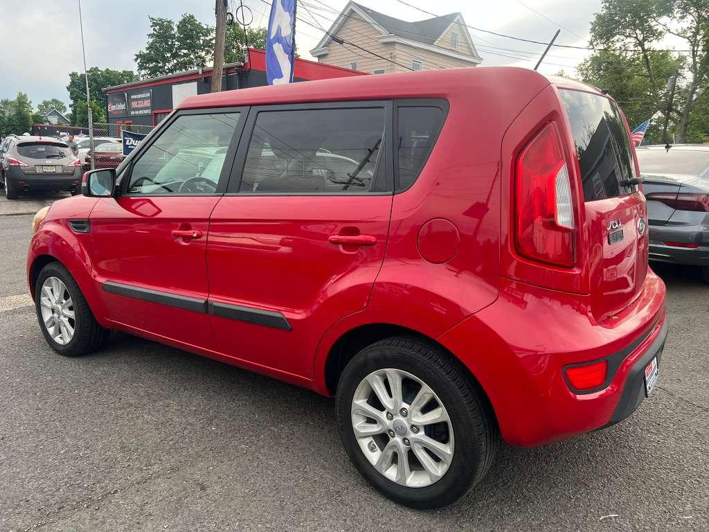 Kia Soul + 2012