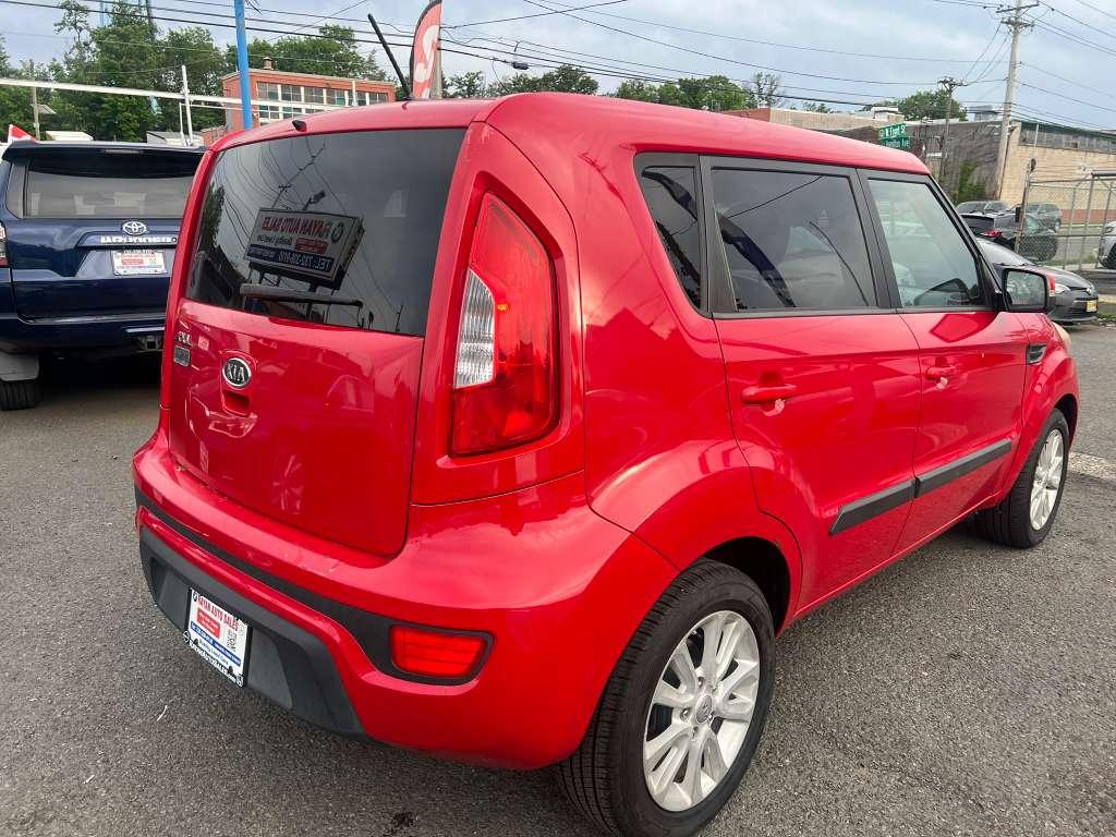 Kia Soul + 2012