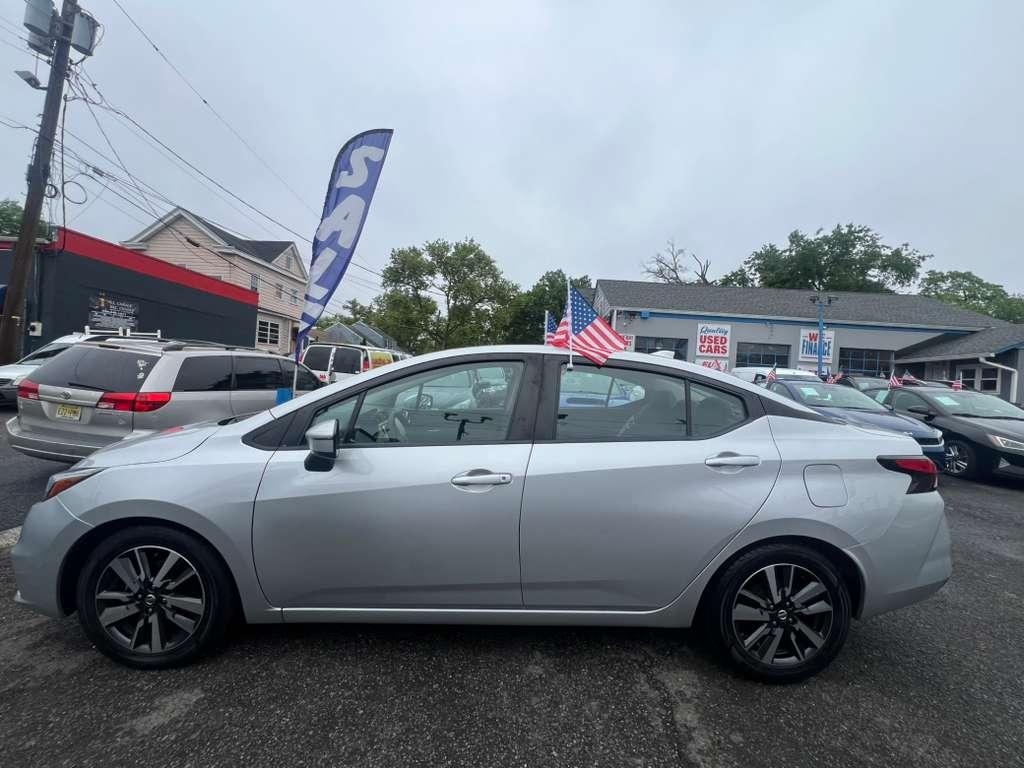 Nissan Versa SV 2021