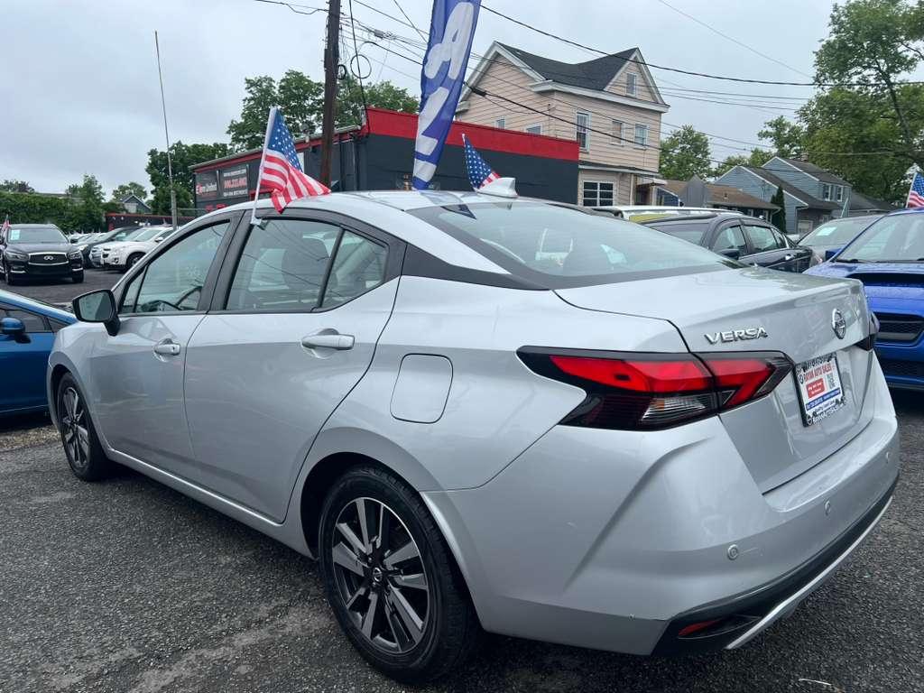 Nissan Versa SV 2021