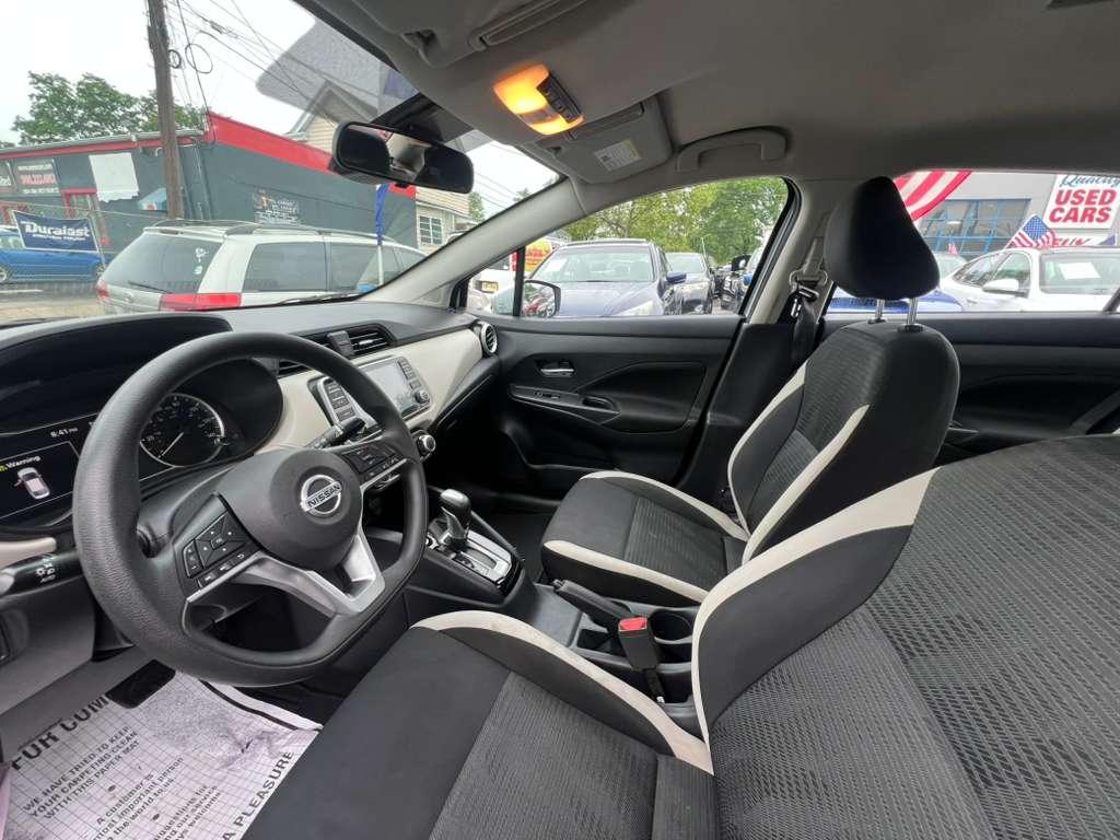 Nissan Versa SV 2021