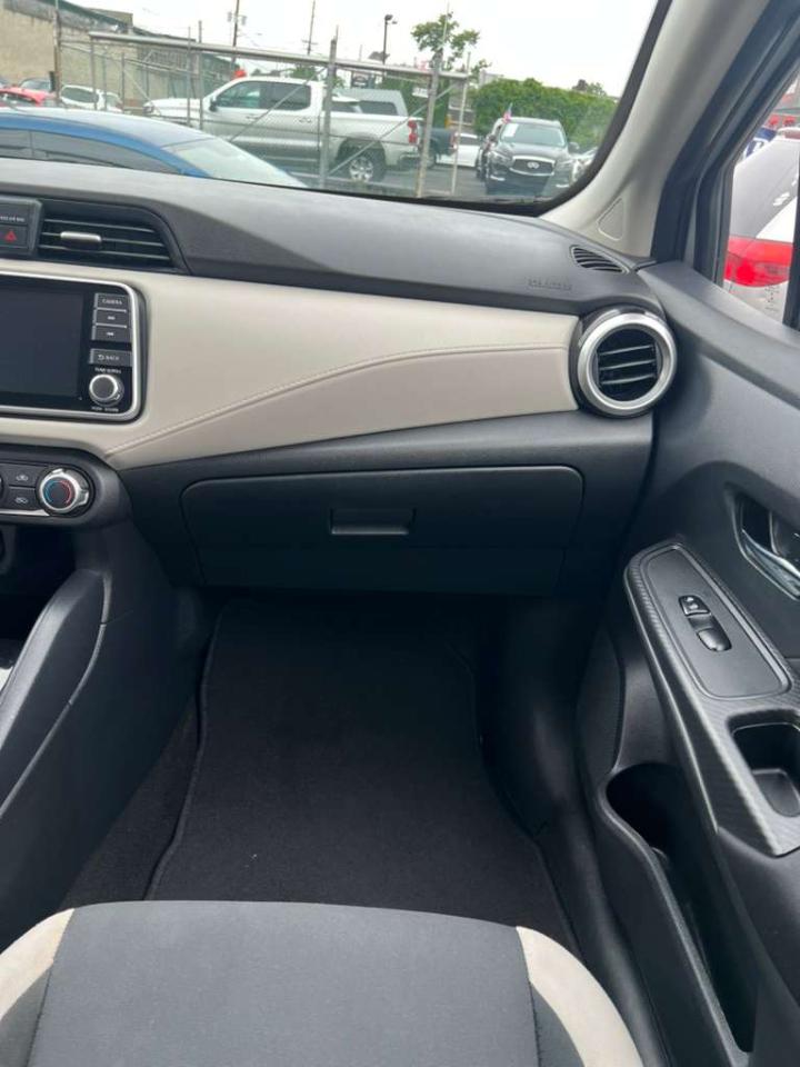 Nissan Versa SV 2021