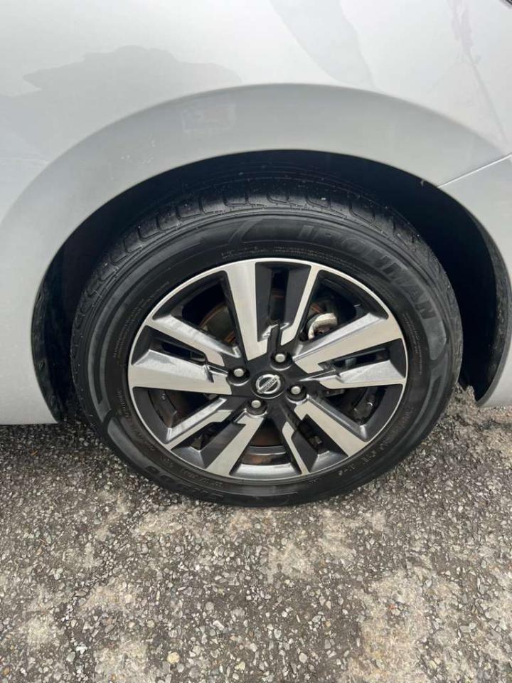 Nissan Versa SV 2021