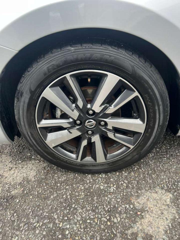 Nissan Versa SV 2021