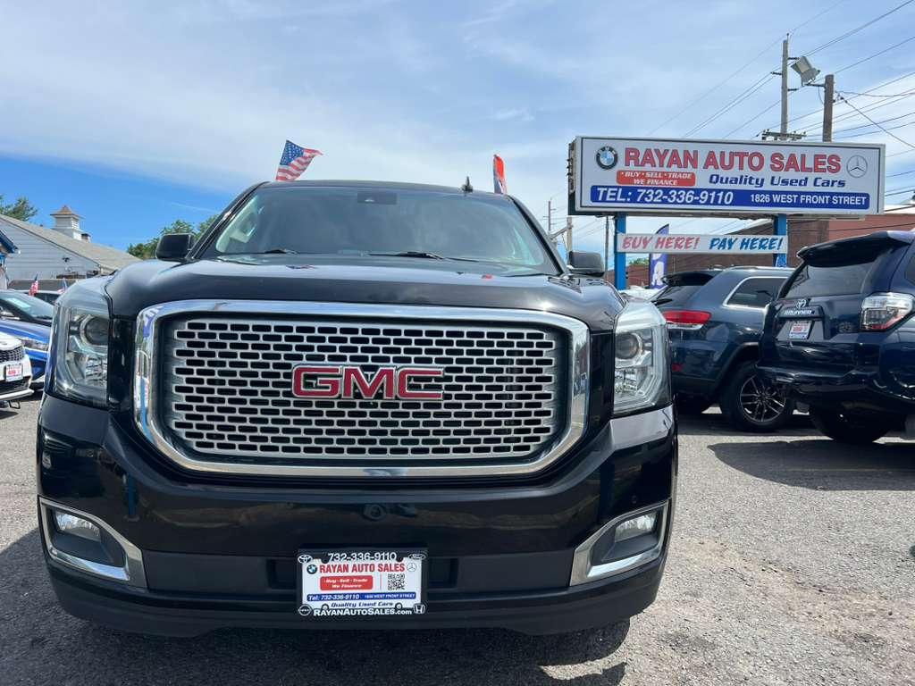 GMC Yukon Denali 4WD 2017