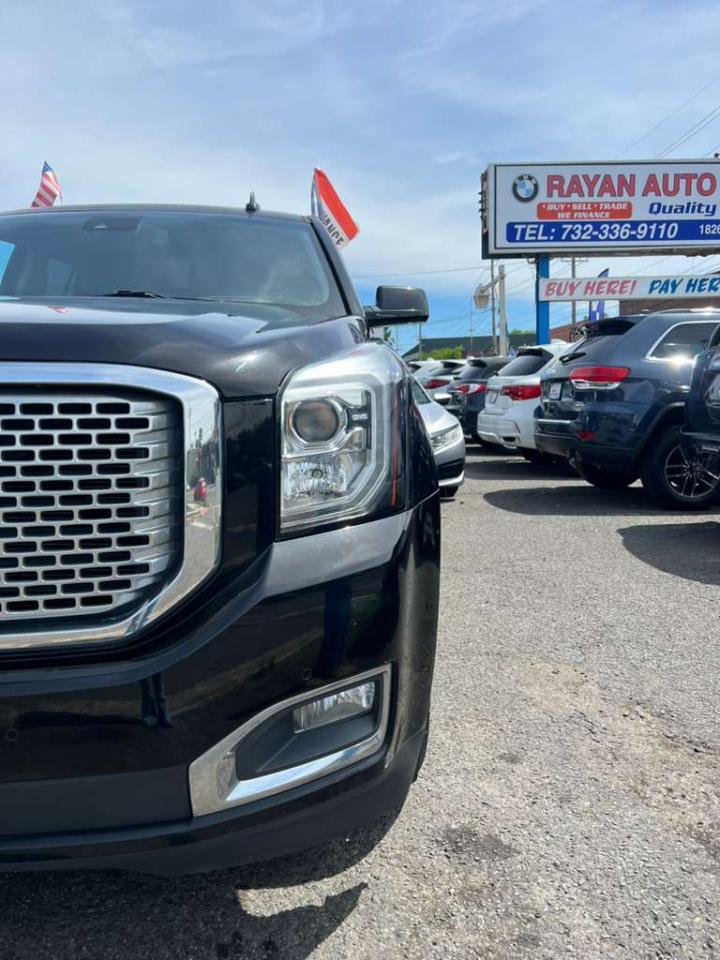 GMC Yukon Denali 4WD 2017