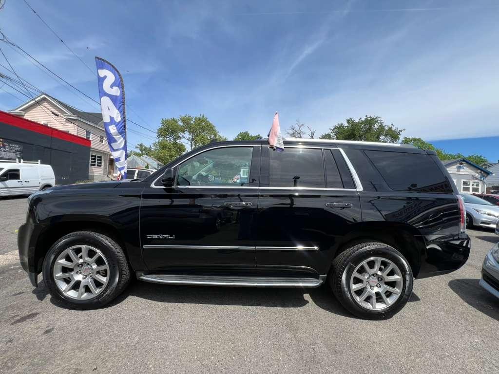 GMC Yukon Denali 4WD 2017
