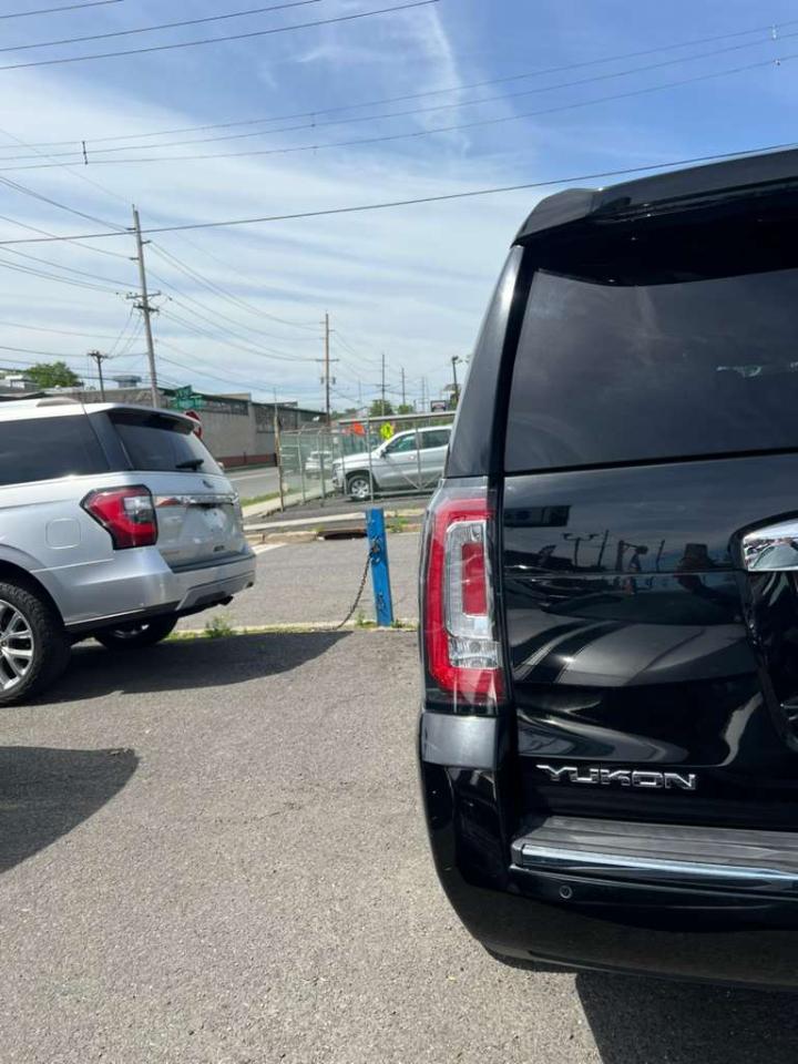 GMC Yukon Denali 4WD 2017