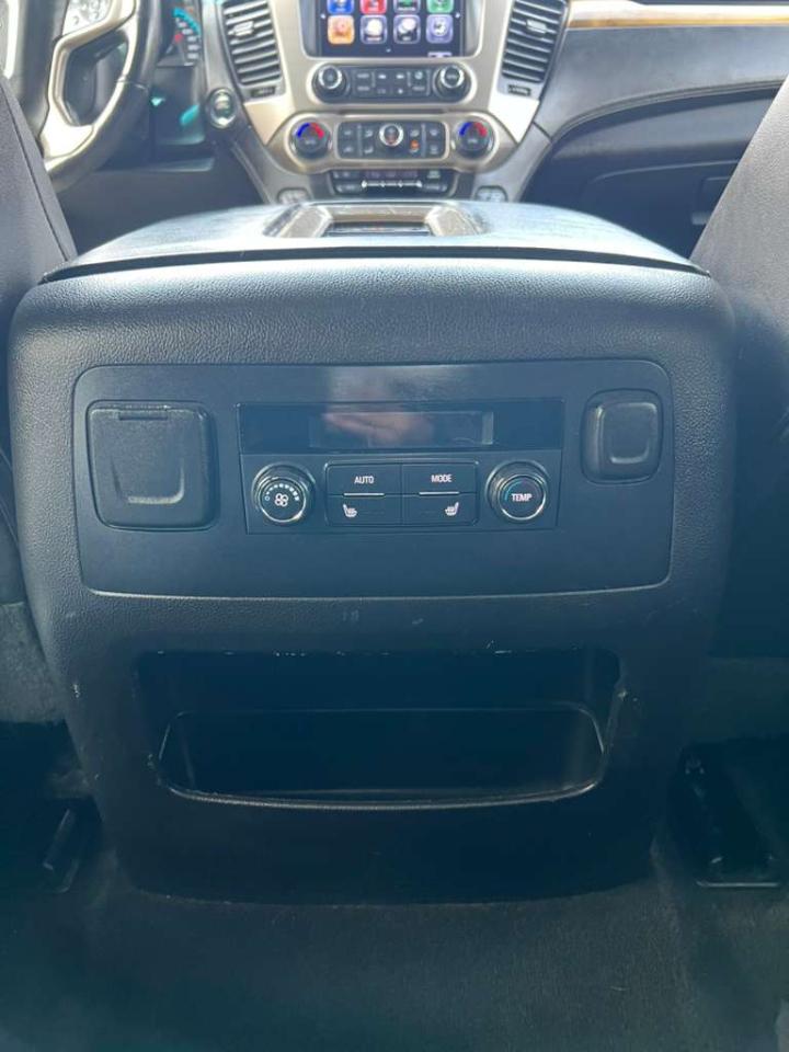 GMC Yukon Denali 4WD 2017