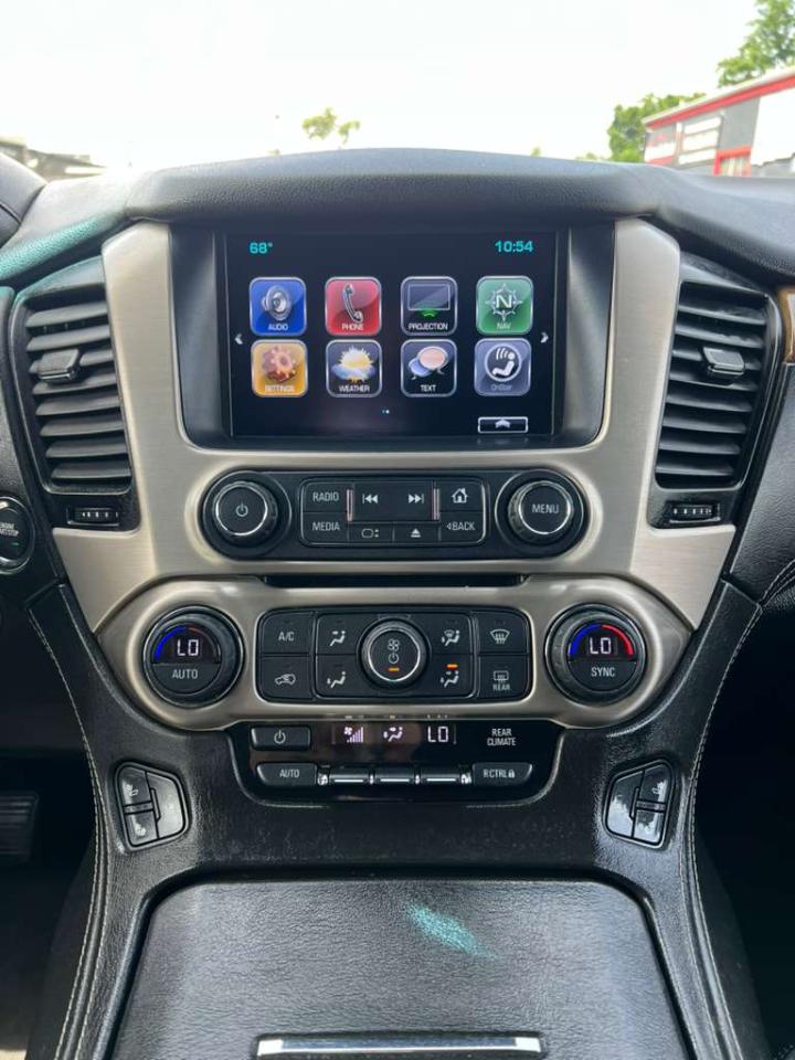GMC Yukon Denali 4WD 2017