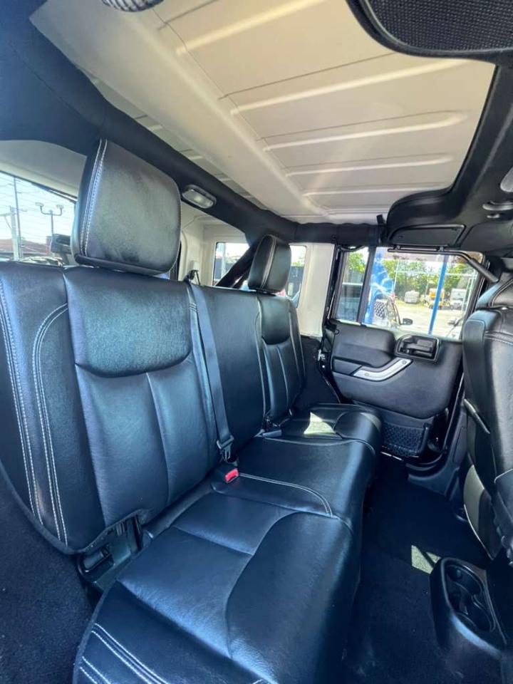 Jeep Wrangler Unlimited Rubicon 4WD 2015