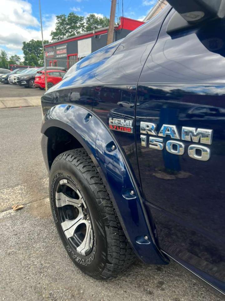 RAM 1500 Express 4x4 Quad Cab 6'4" Box 2013