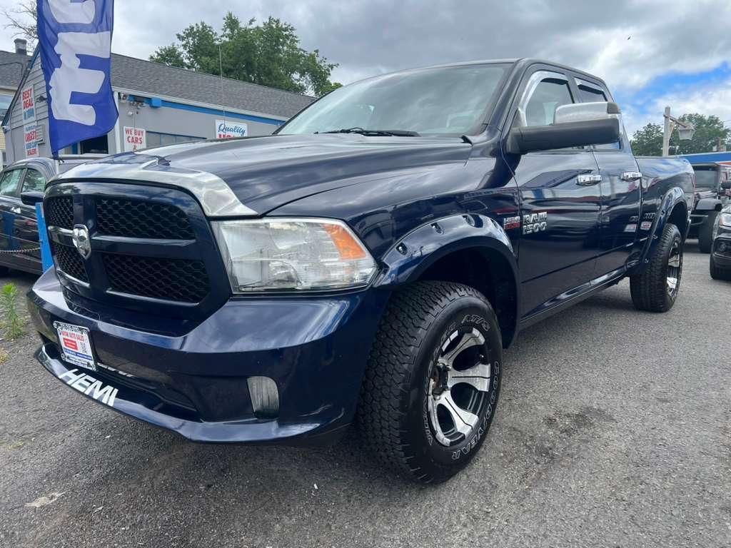 RAM 1500 Express 4x4 Quad Cab 6'4" Box 2013