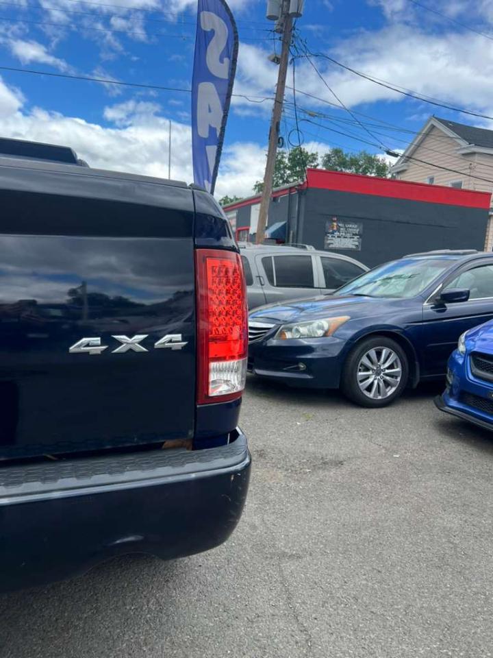 RAM 1500 Express 4x4 Quad Cab 6'4" Box 2013