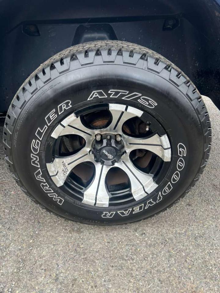 RAM 1500 Express 4x4 Quad Cab 6'4" Box 2013