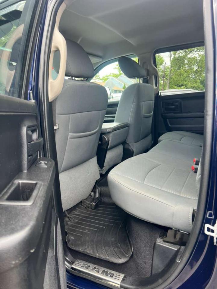 RAM 1500 Express 4x4 Quad Cab 6'4" Box 2013