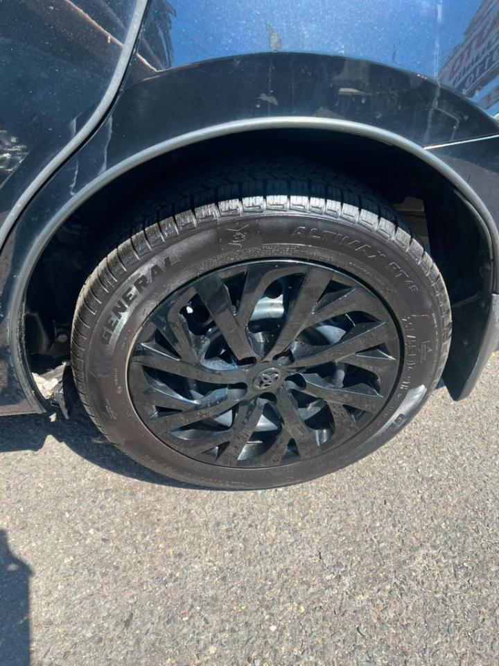 Toyota Corolla LE 2019