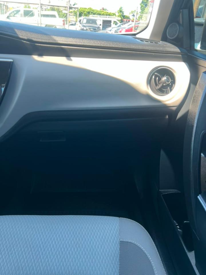 Toyota Corolla LE 2019