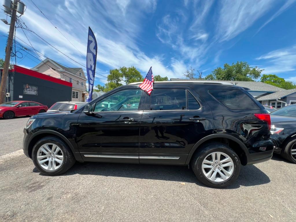 Ford Explorer XLT 4WD 2018