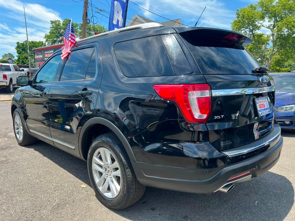 Ford Explorer XLT 4WD 2018