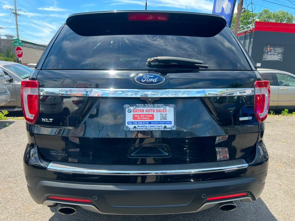 Ford Explorer XLT 4WD 2018