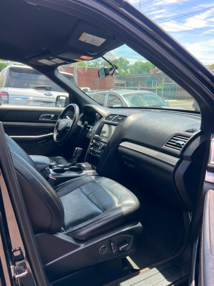 Ford Explorer XLT 4WD 2018