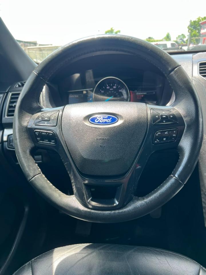 Ford Explorer XLT 4WD 2018