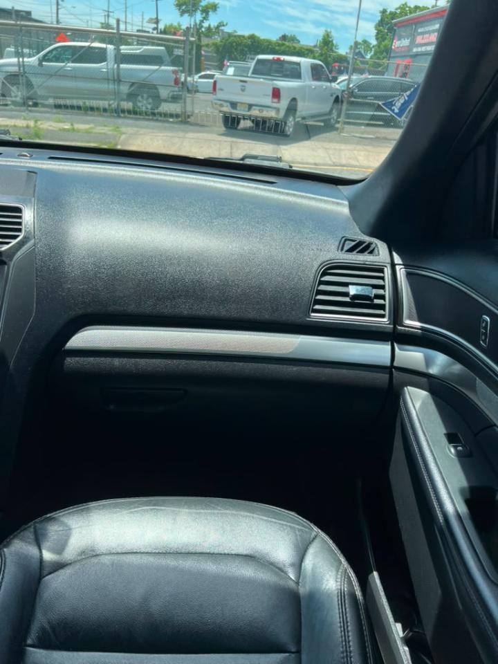 Ford Explorer XLT 4WD 2018