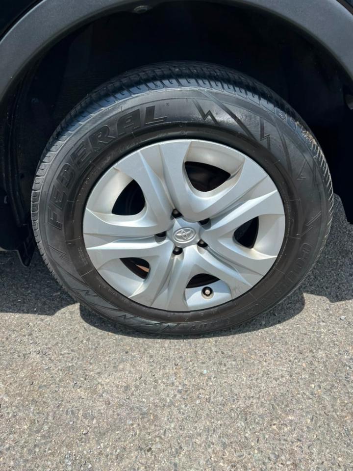 Toyota RAV4 LE AWD 2013