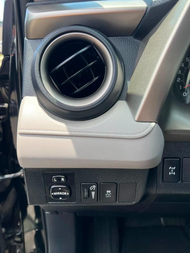 Toyota RAV4 LE AWD 2013