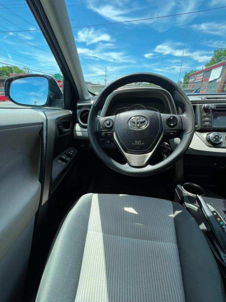 Toyota RAV4 LE AWD 2013