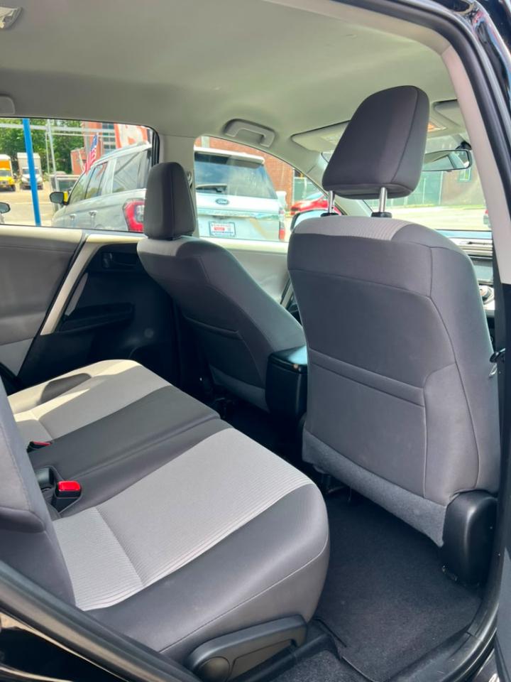 Toyota RAV4 LE AWD 2013