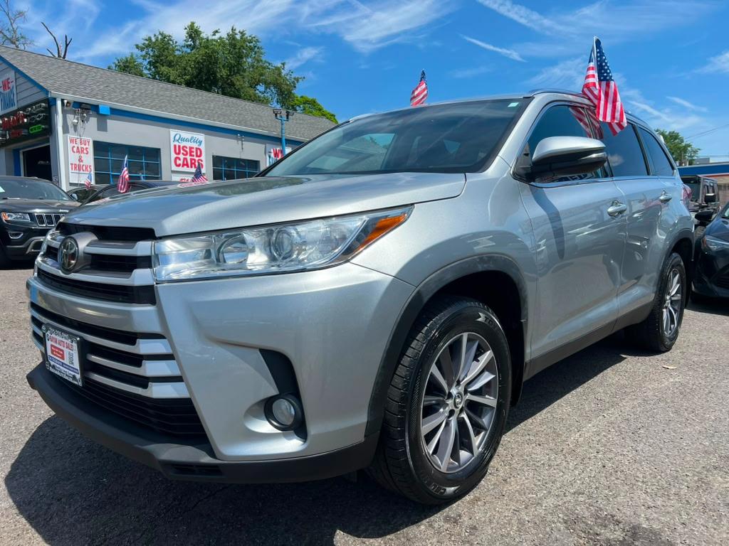 Toyota Highlander XLE AWD V6 2019