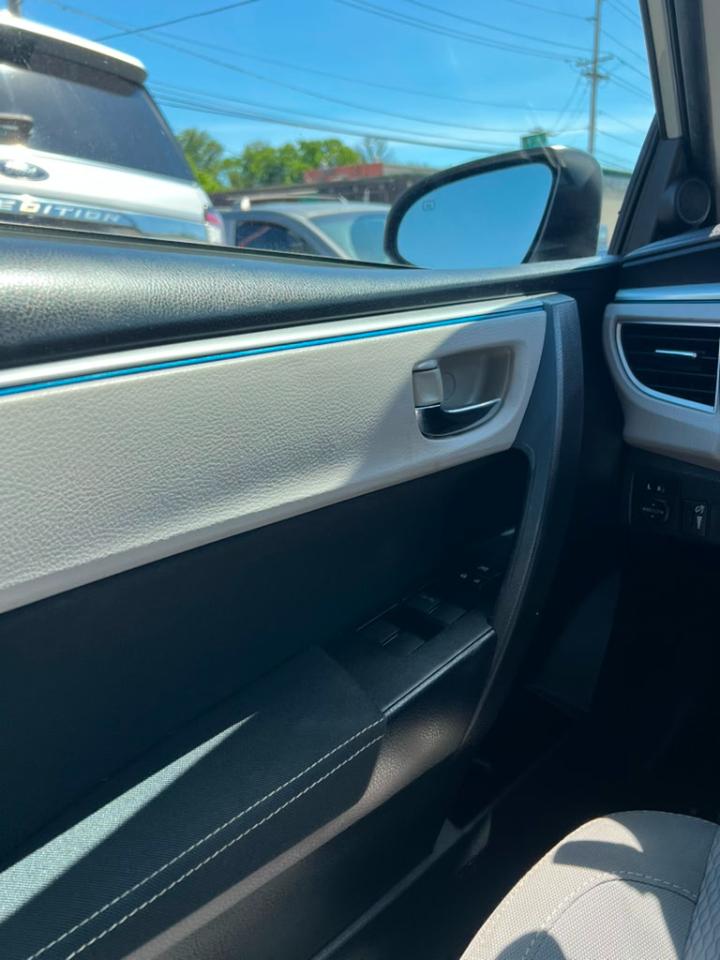 Toyota Corolla LE 2015