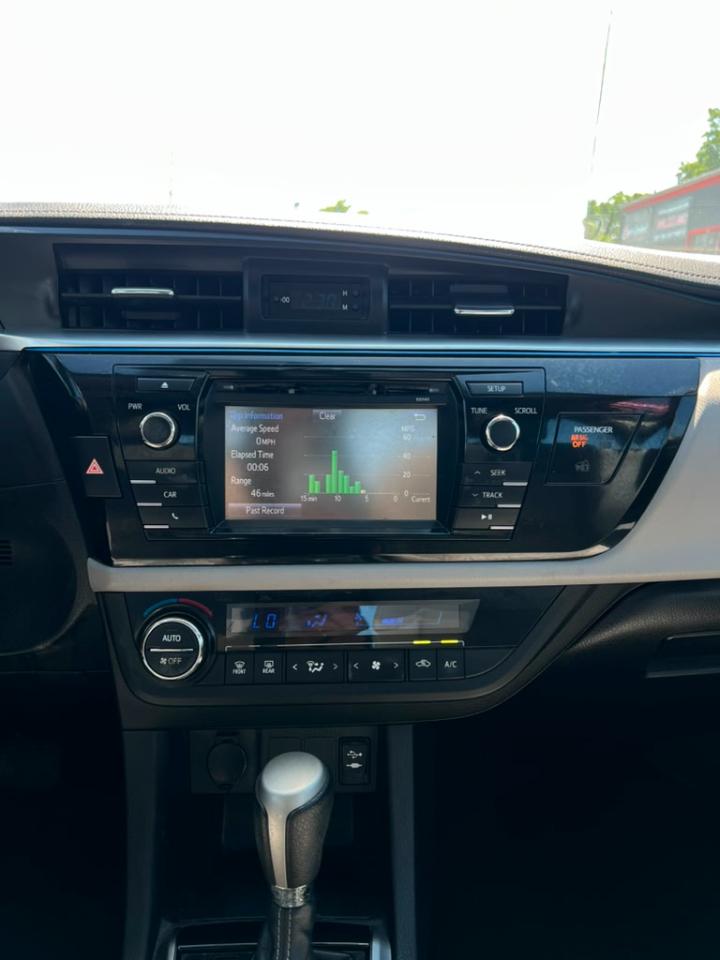 Toyota Corolla LE 2015